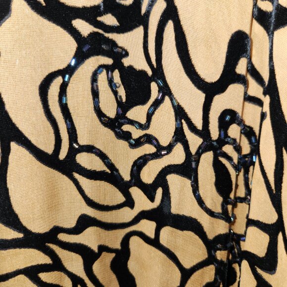 Black & Nude Color Evening Wrap - Picture 7 of 9